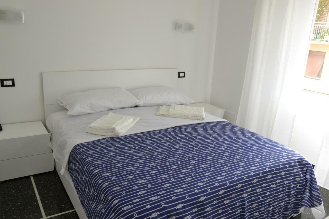 Il Nido Di Quarto Con Park Auto Macchine Piccole Segmento B 제노바 외부 사진